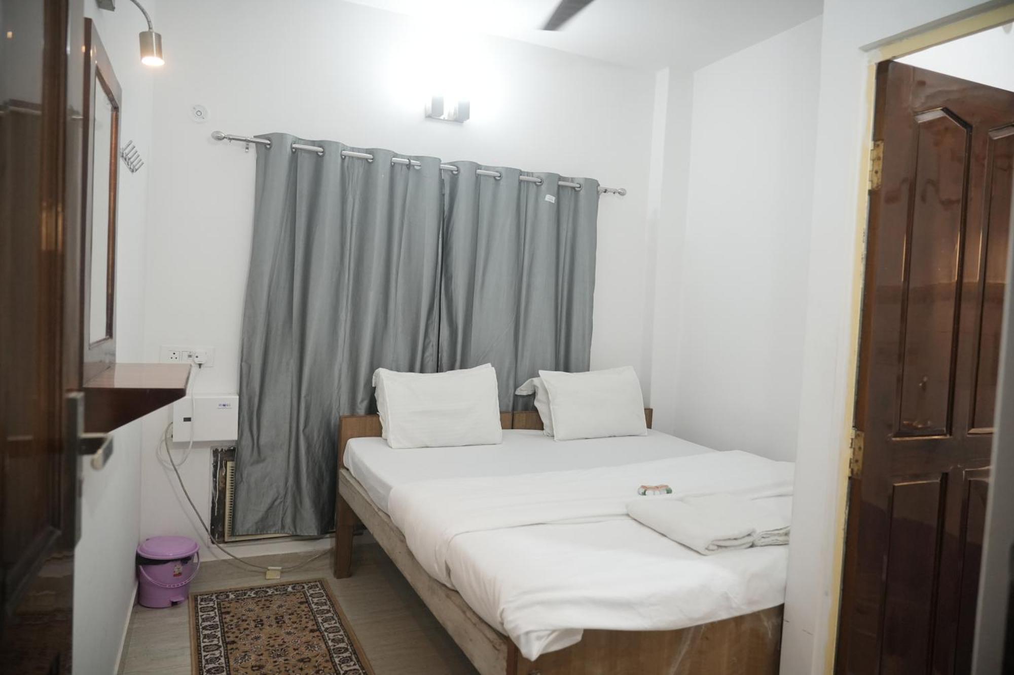 Varanasi Rest House