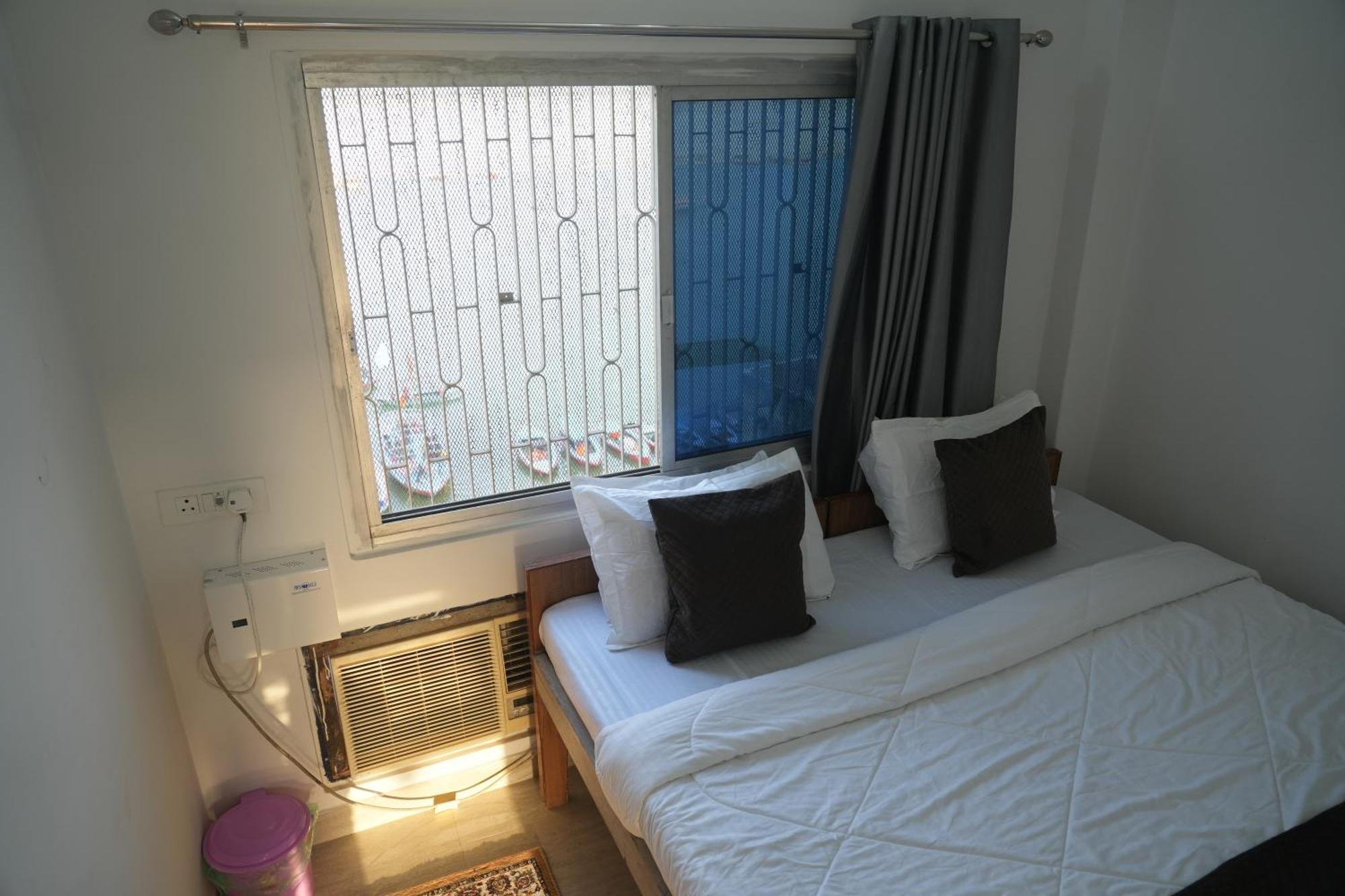 Guest house Varanasi Rest House