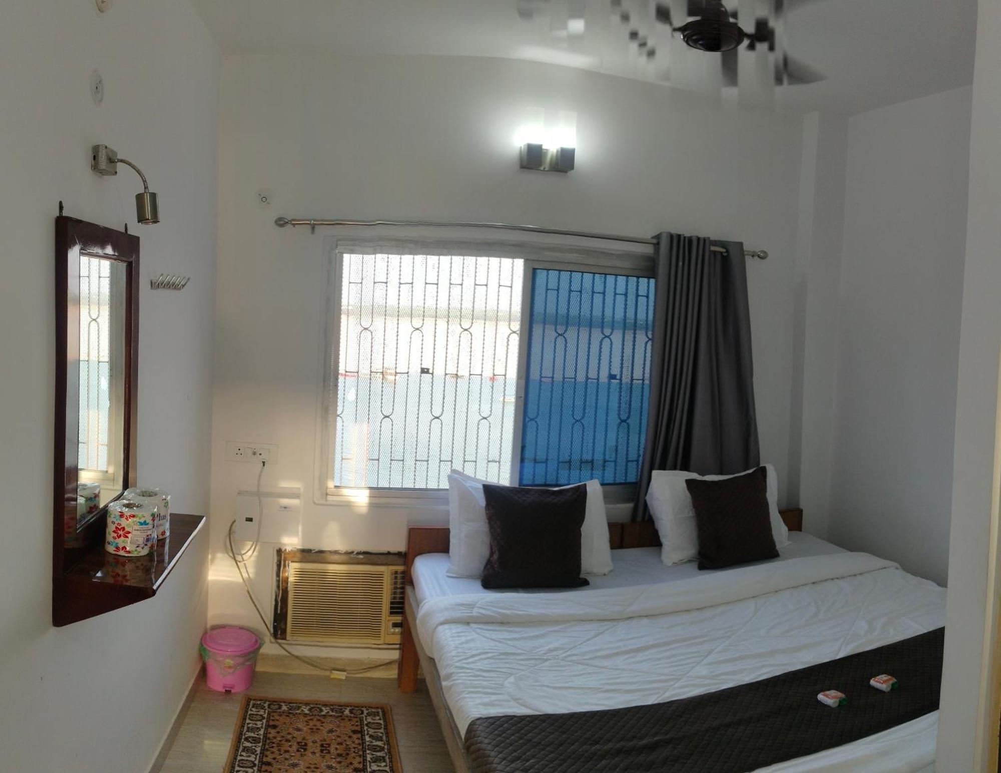 Varanasi Rest House Guest house Varanasi